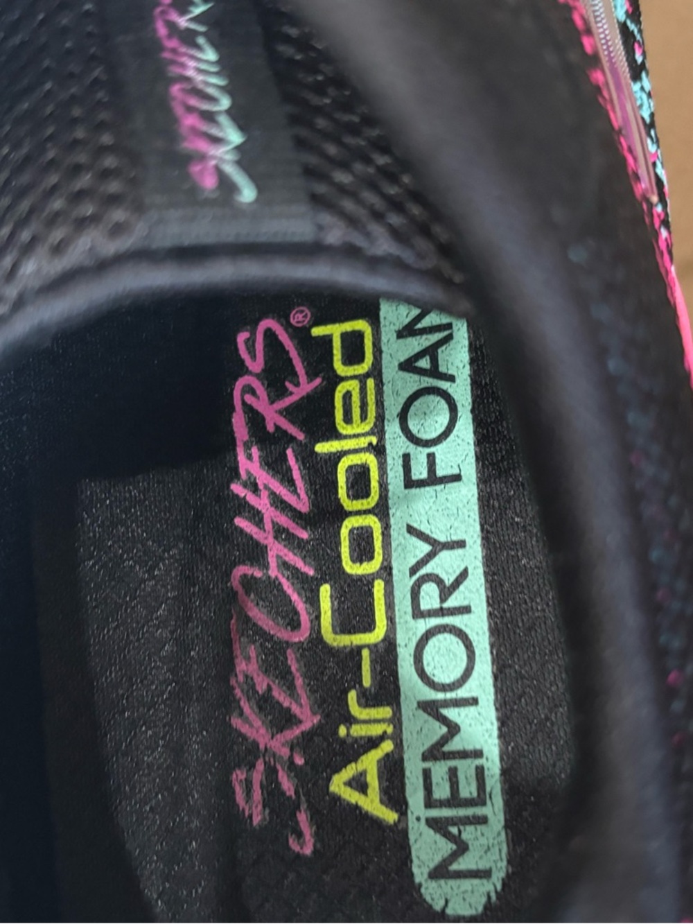 Skechers bold memory foam Black Knit comfortable Athletic Sneakers - Picture 6 of 7